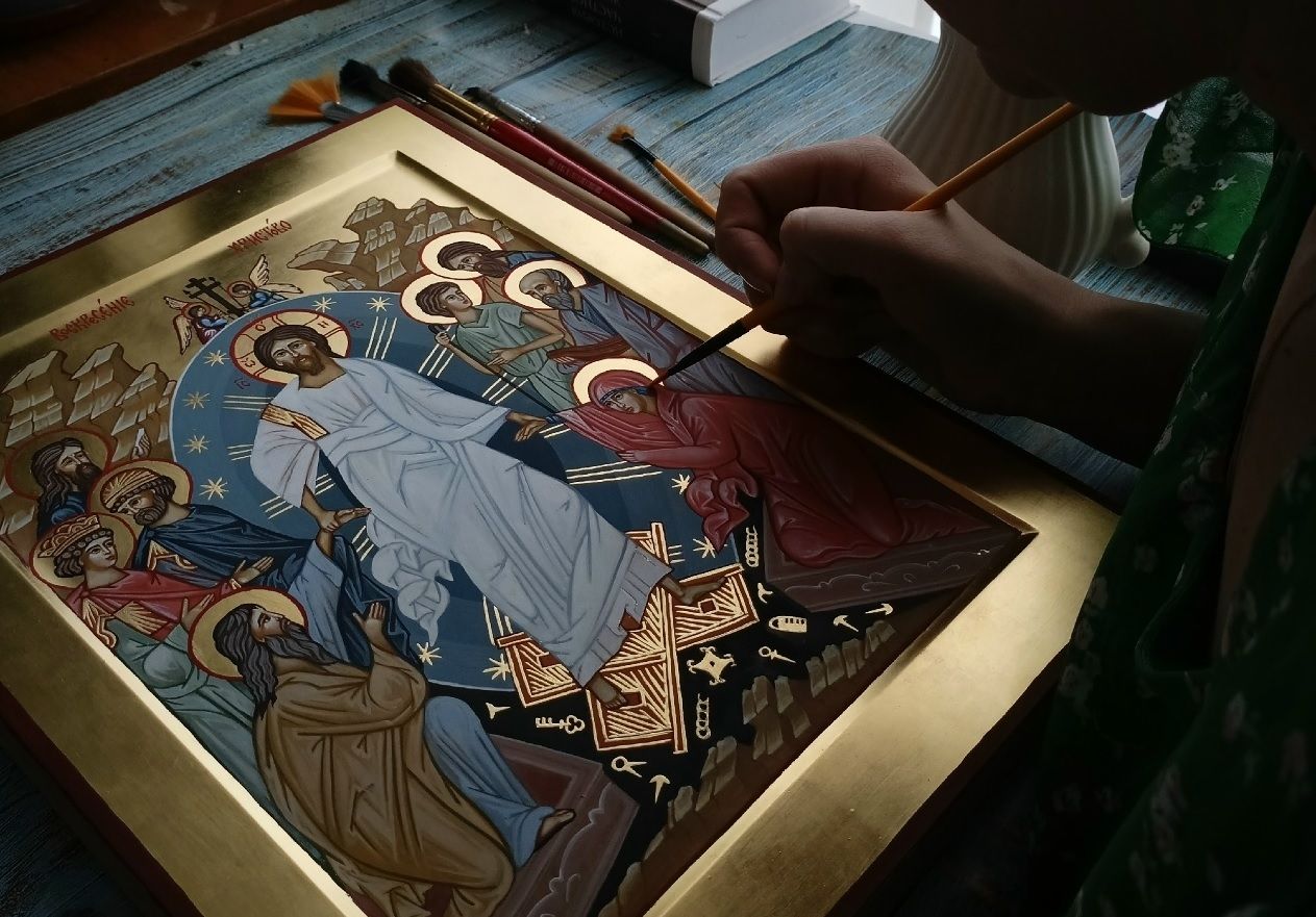 В мастерской Гориных написали икону Воскресение Христово
