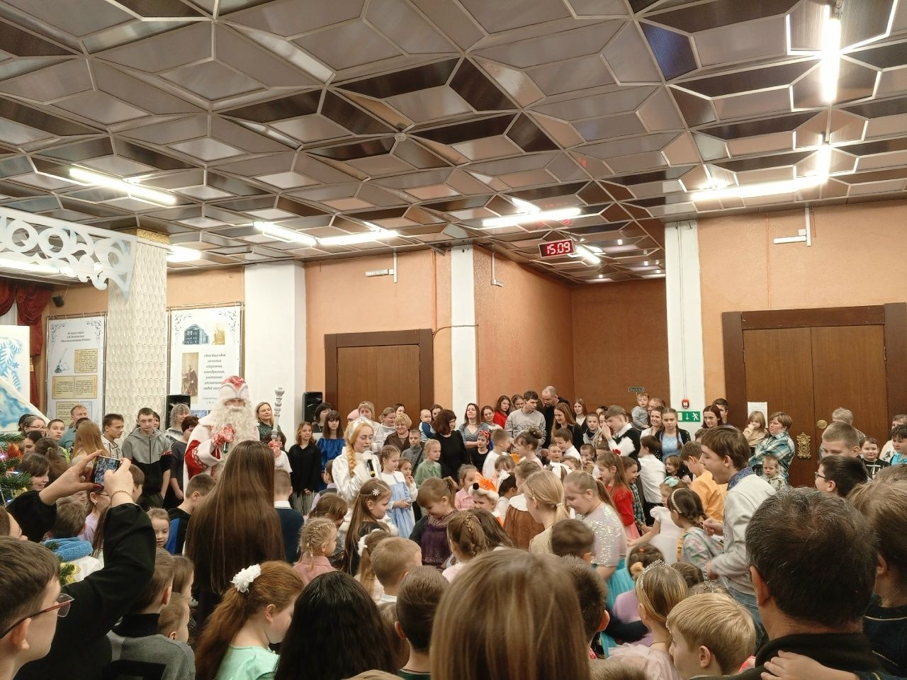 Рождественская елка в Борисоглебском муниципальном драматическом театре им. Н. Г. Чернышевского г. Борисоглебска
